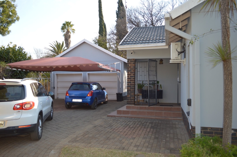 3 Bedroom Property for Sale in Flamwood North West